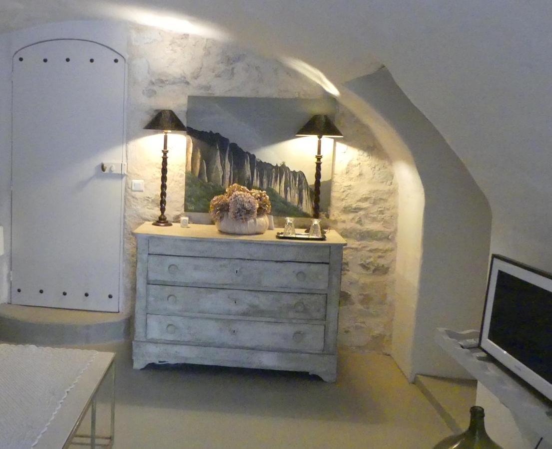 Les Vieux Murs Bed & Breakfast Montfort  Bagian luar foto