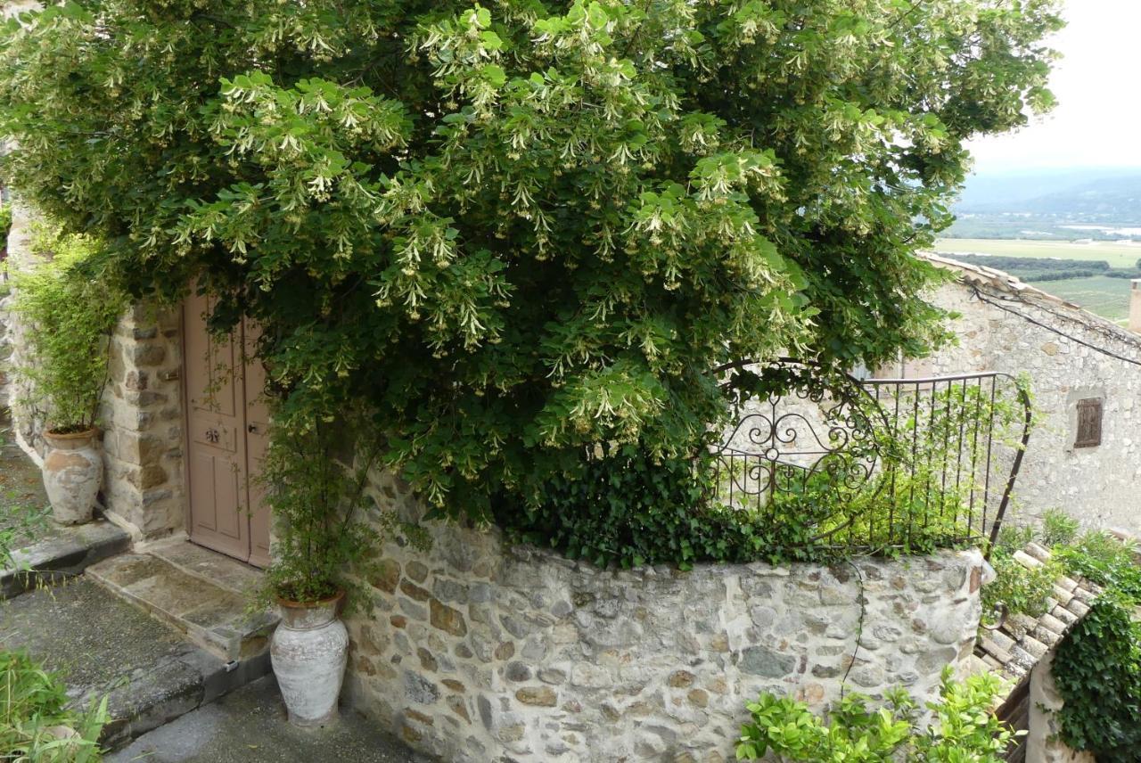 Les Vieux Murs Montfort  Bagian luar foto